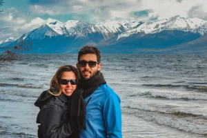 Tata e Rafa na primeira viagem internacional, antes do Profundo no Mundo, para a Patagônia