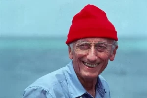 Jacques Cousteau e sua boina vermelha