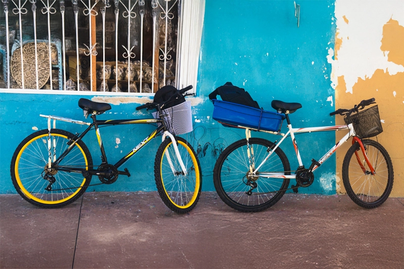 Compramos duas bicicletas para nos locomover por Cozumel.