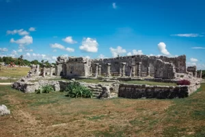 Casa de las Columnas - Zona Arqueológica de Tulum