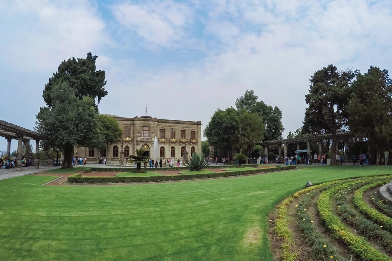 Jardins no terraço do Castelo de Chapultepec: uma das coisas mais legais para se fazer na Cidade do México