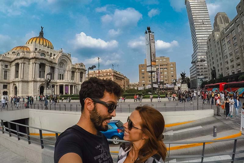 A Cidade do México é a capital e a cidade mais populosa do país, com muita coisa interessante para conhecer.  Após uma temporada de 4 meses em Cozumel, passamos 4 dias por lá, e neste artigo, reunimos nossas dicas sobre o que fazer na Cidade do México, as principais atrações e sugestões de hospedagem.