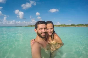 Tata e Rafa no mar em El Cielo, Cozumel