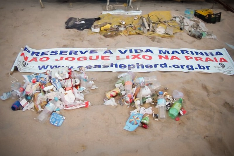 Parte do lixo que retiramos da Praia do Curral, em Ilhabela, durante o Clean Up Day 2017