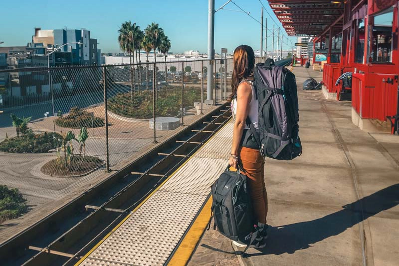 Chegamos em Los Angeles e pegamos ônibus e metrô para ir até Oceanside