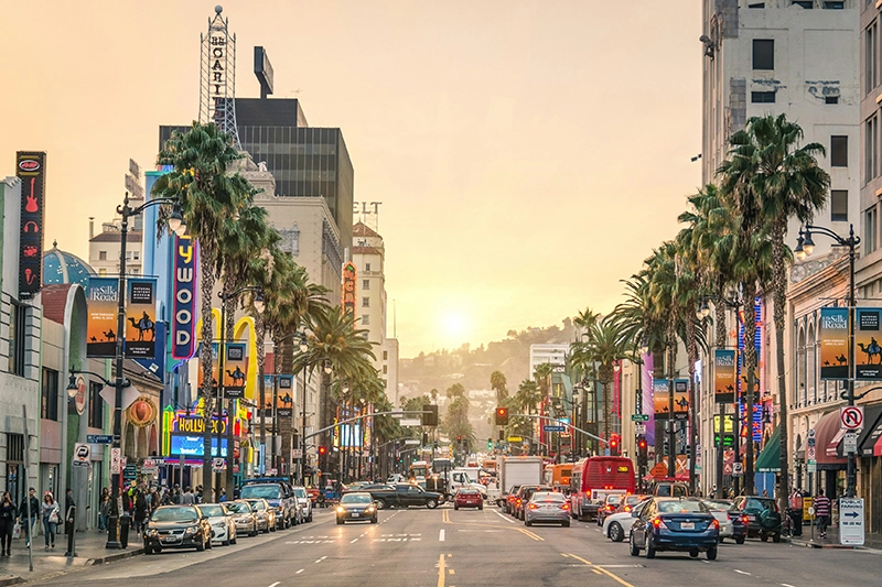 Hollywood Boulevard: a principal avenida de Hollywood, em Los Angeles