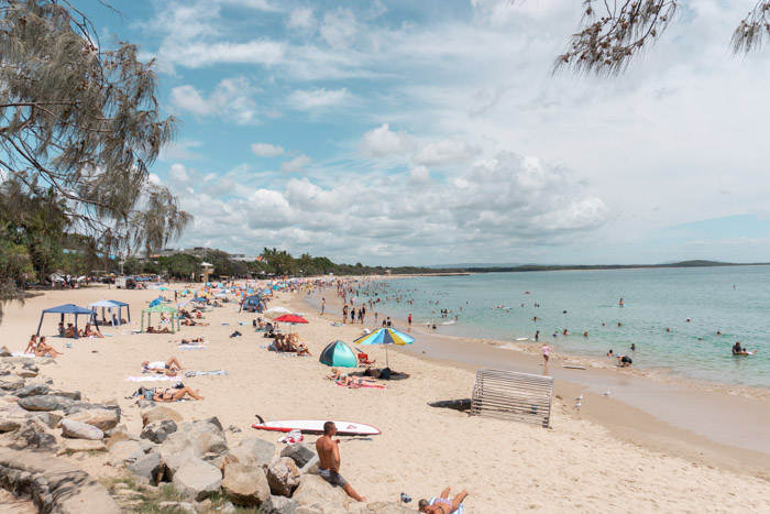 Noosa Main Beach, uma das mais bonitas da Costa Leste da Austrália