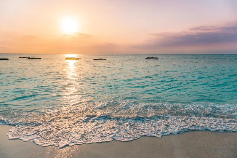 Por do Sol bem colorido em Zanzibar