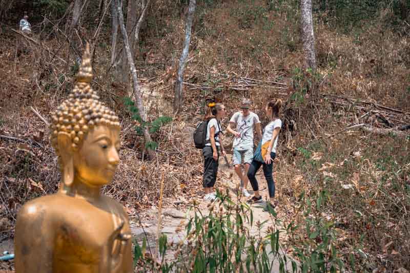 trilha do monge, templo wat pha lat, chiang mai