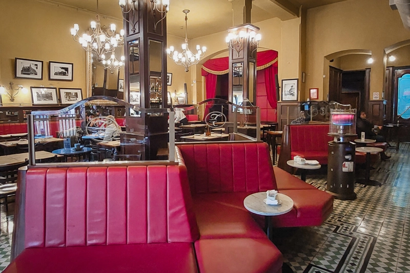 O restaurante Confitería Torres merece estar no seu roteiro para Santiago, no Chile